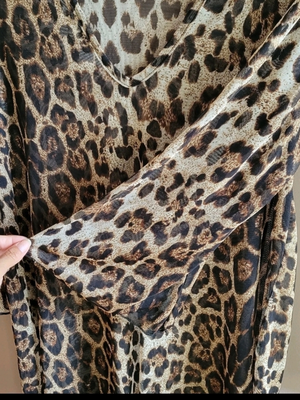Jordan Taylor Cheetah Animal Print V Neck Translucid Tunic Small 3/4 Sleeve - Picture 7 of 8